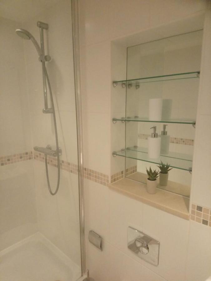 1 Bedroom Flat In Sheffield City Centre-Sleeps 4 Esterno foto